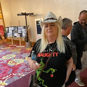 Meet your Posher, Debra